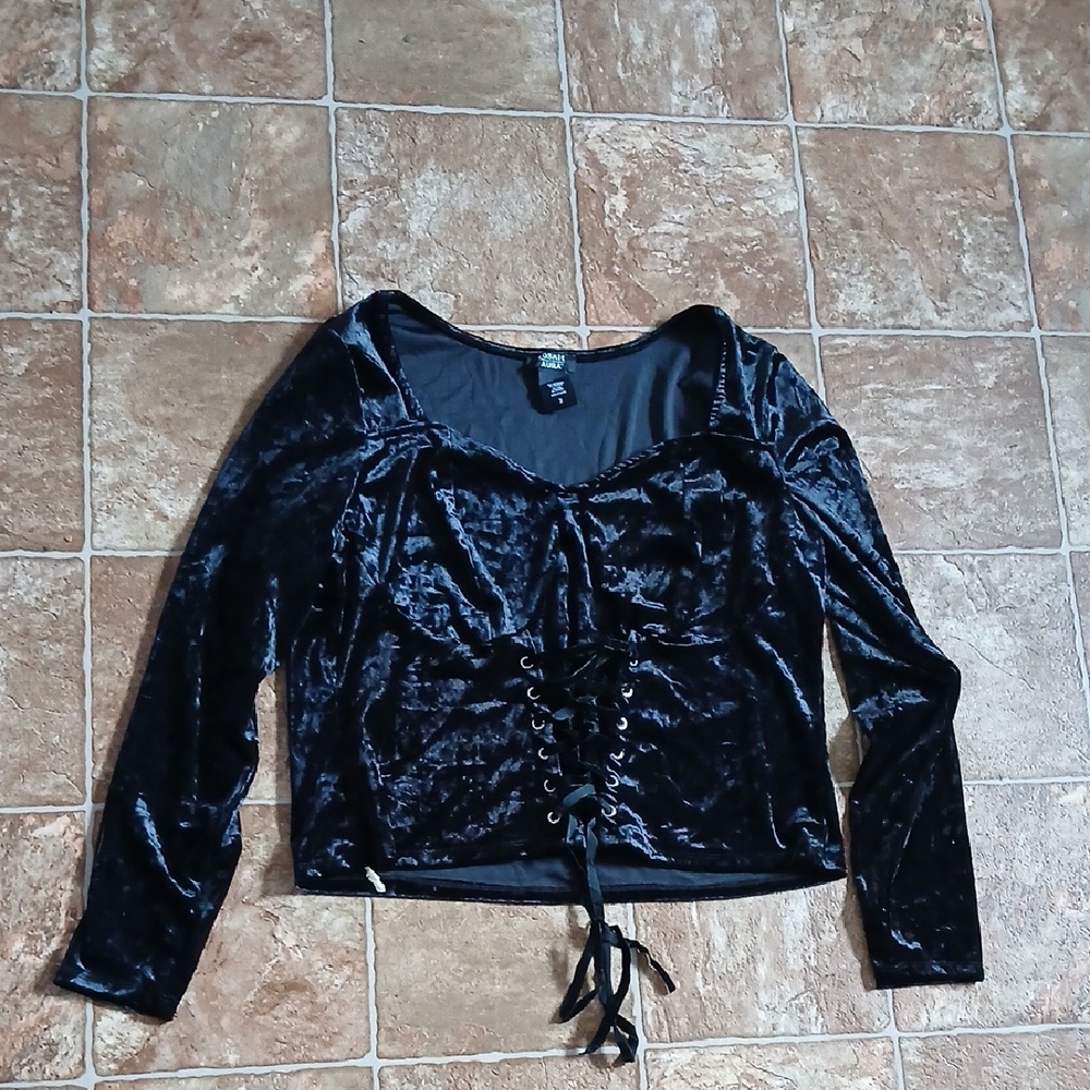 NWOT Cosmic Aura Black Velvet Lace-Up Top Size 3